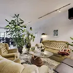 Hotel Varde Ξενοδοχείο 3*