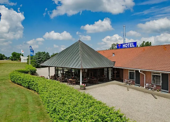 호텔 Hotel Varde 3*